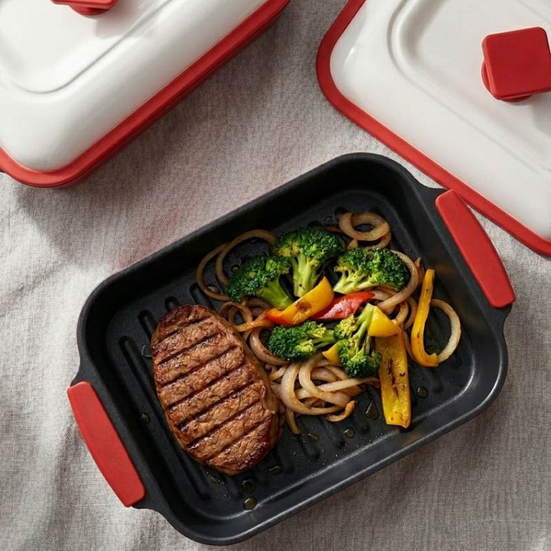 Mikrovågssäker multigrillgryta för tillagning av biffar